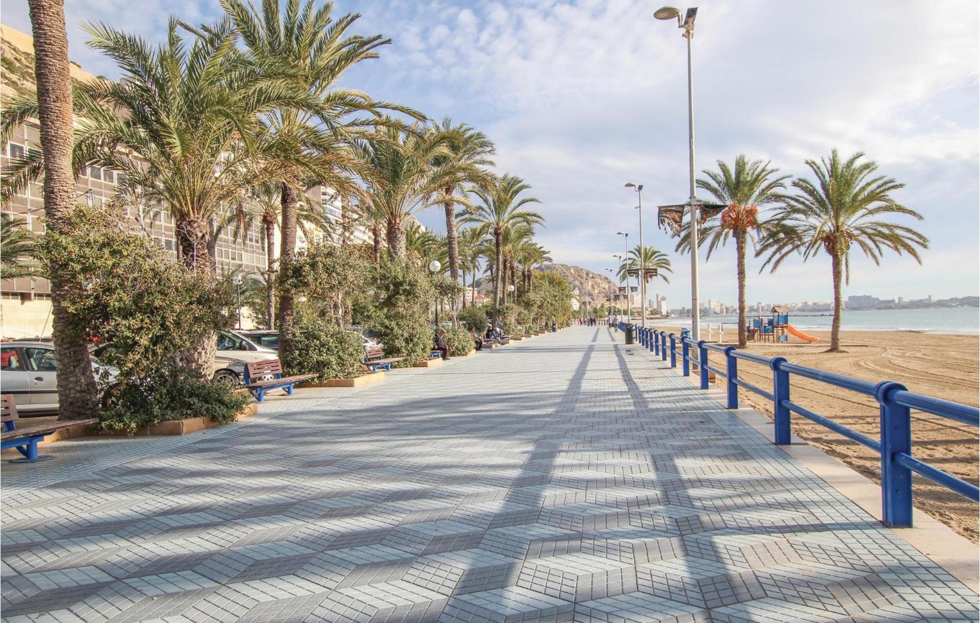 3 Bedroom Gorgeous Apartment In Alicante Buitenkant foto