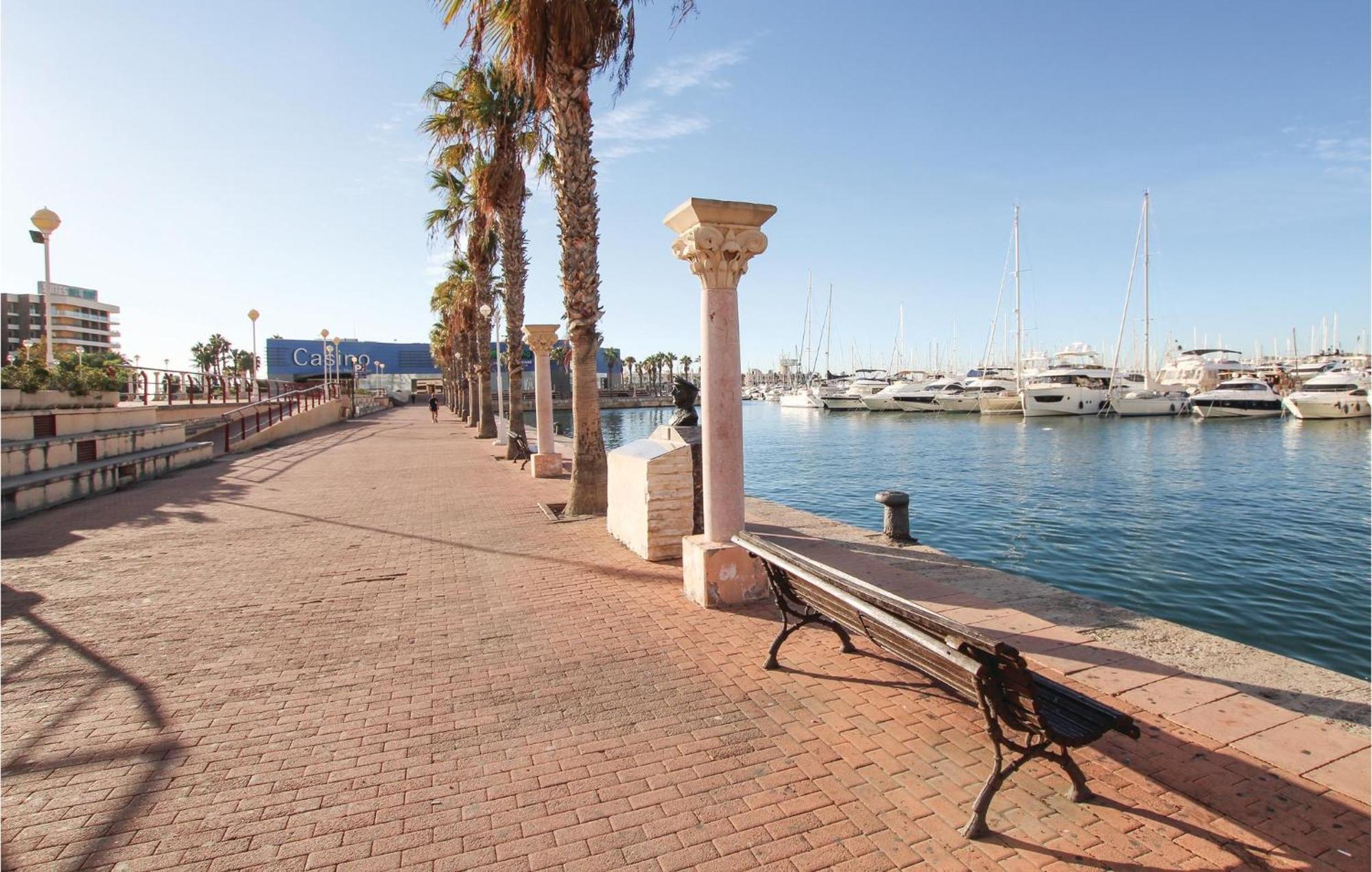 3 Bedroom Gorgeous Apartment In Alicante Buitenkant foto